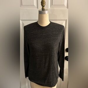 Old Navy men’s long sleeve tee shirt